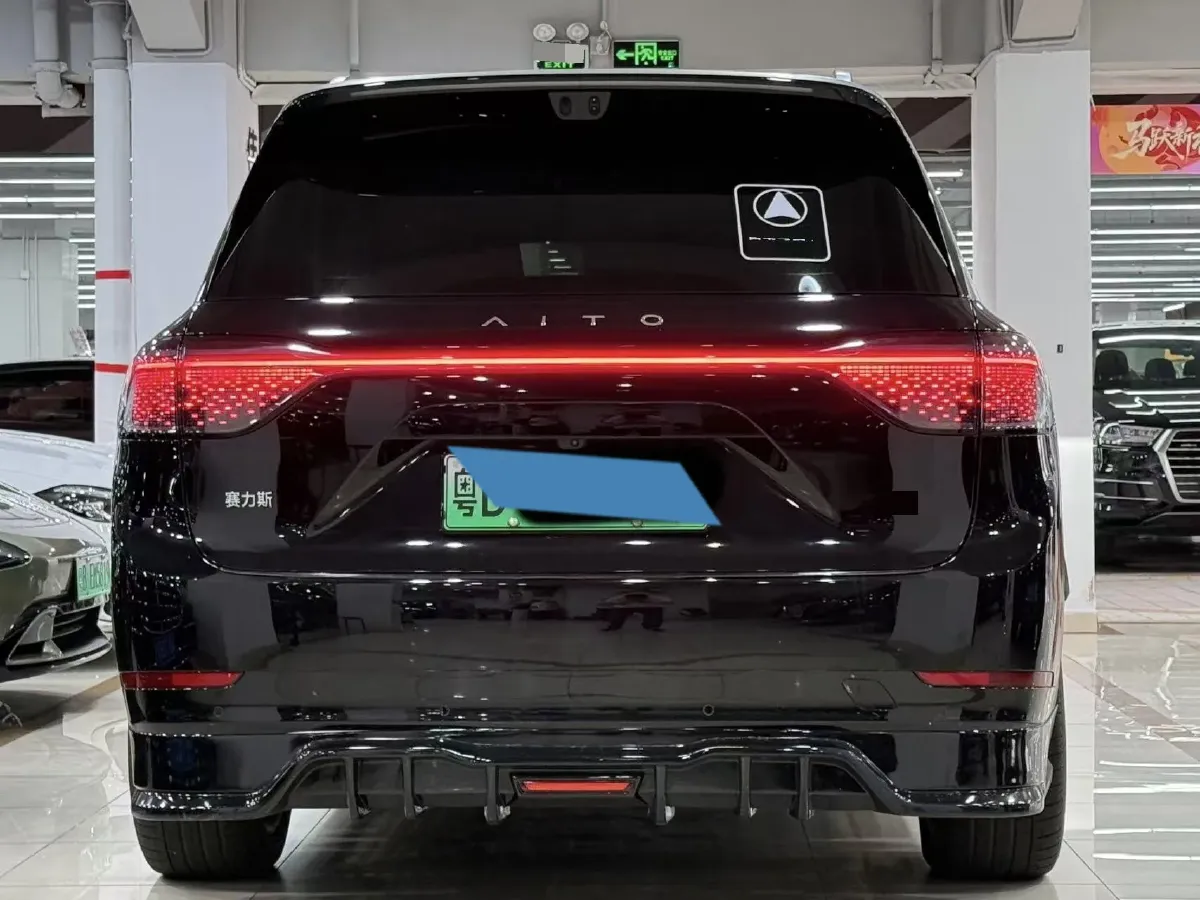 2025 AITO AITO M9 REEV 160HP REEV 52KWH,autocango,china used car exporter,china ev exporter,chinese used car exporter,chinese used ev exporter