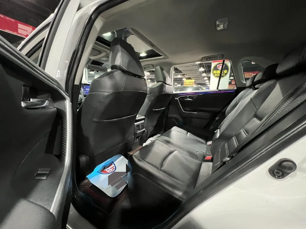 2022 Toyota RAV4 2.5L 178HP L4 E-CVT Hybrid,autocango,china used car exporter,china ev exporter,chinese used car exporter,chinese used ev exporter