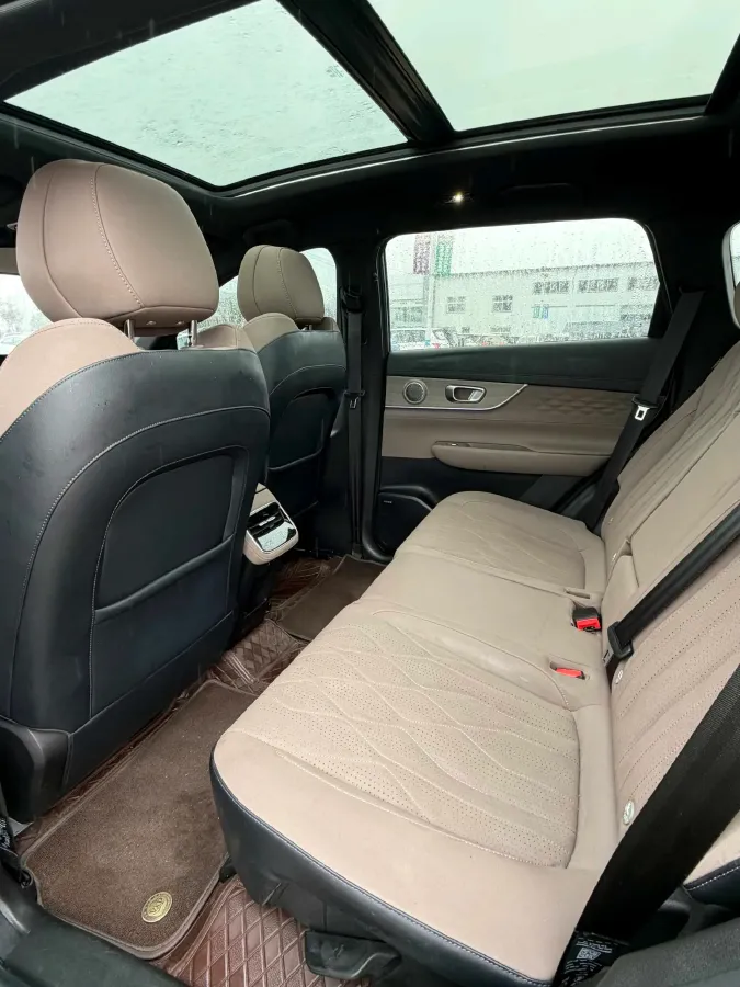 2025 Chery Tiggo 8 Plus 1.6T 197HP L4 7DCT,autocango,china used car exporter,china ev exporter,chinese used car exporter,chinese used ev exporter