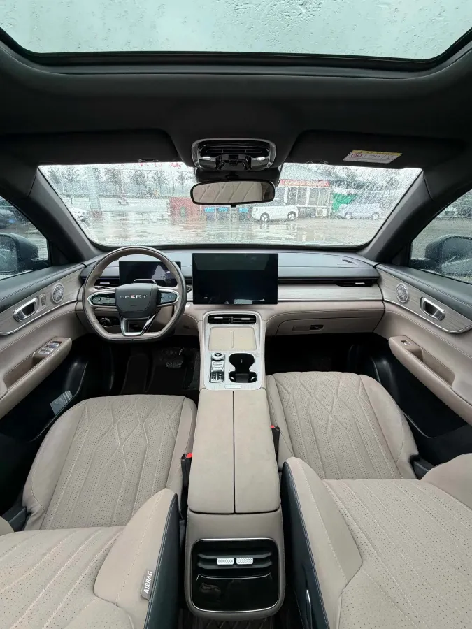 2025 Chery Tiggo 8 Plus 1.6T 197HP L4 7DCT,autocango,china used car exporter,china ev exporter,chinese used car exporter,chinese used ev exporter