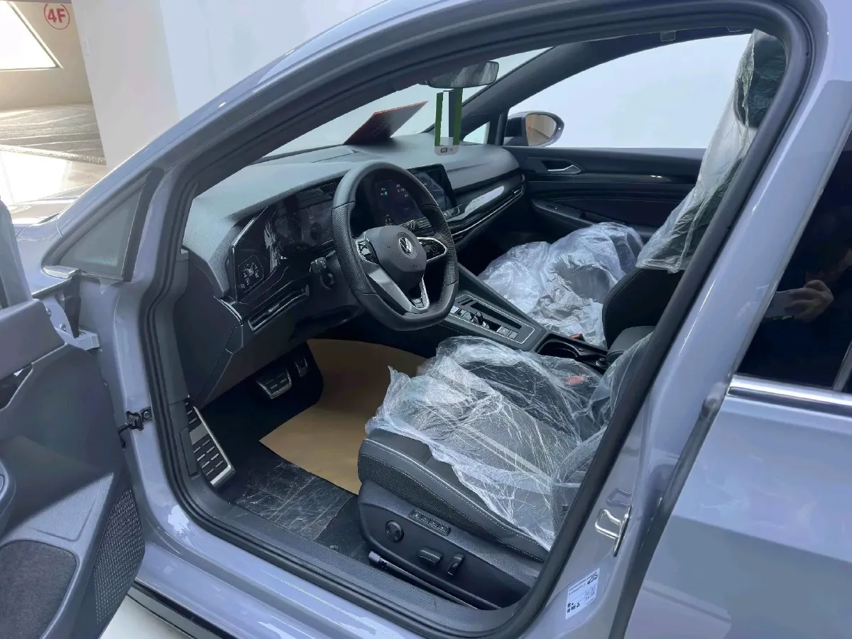 2023 Volkswagen Golf 1.4T 150HP L4 7DCT,autocango,china used car exporter,china ev exporter,chinese used car exporter,chinese used ev exporter