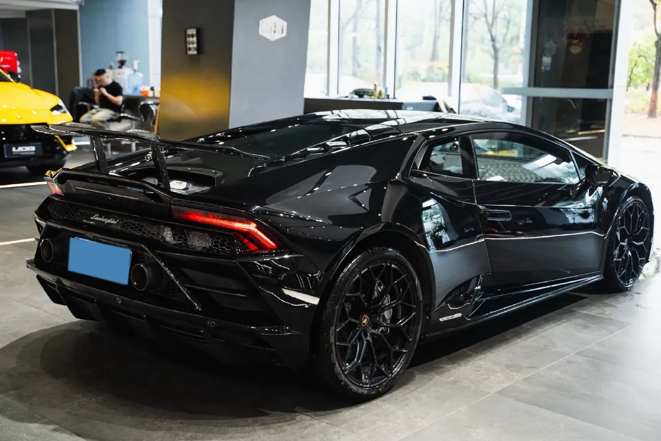2019 Lamborghini Huracán 5.2L 640HP V10 7DCT,autocango,china used car exporter,china ev exporter,chinese used car exporter,chinese used ev exporter