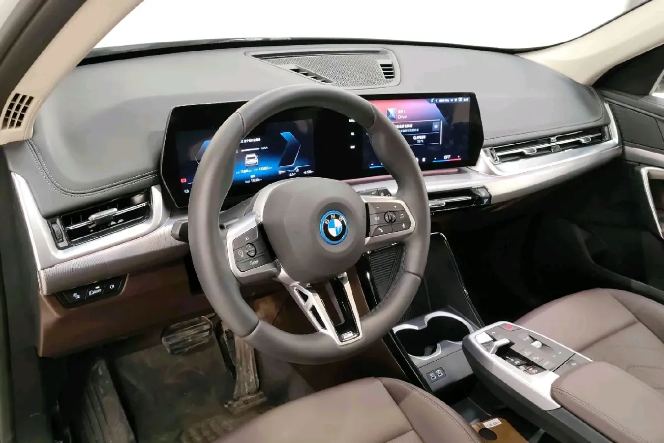 2025 Iveco 3.0T 179HP L4 8AT,autocango,china used car exporter,china ev exporter,chinese used car exporter,chinese used ev exporter