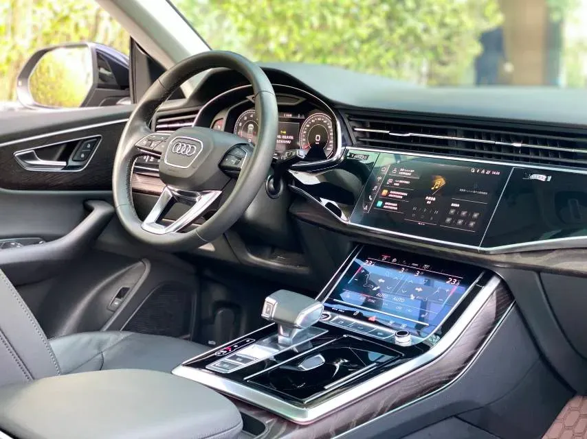 2021 Audi Q8 3.0T 340HP V6 8AT,autocango,china used car exporter,china ev exporter,chinese used car exporter,chinese used ev exporter