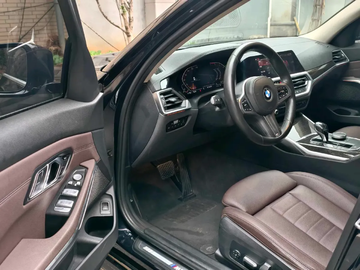 2021 BMW 3 Series 2.0T 184HP L4 8AT,autocango,china used car exporter,china ev exporter,chinese used car exporter,chinese used ev exporter