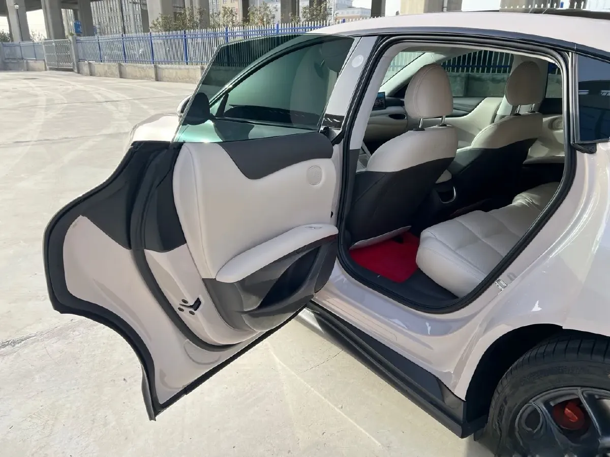 2024 IM L6 BEV 75KWH,autocango,china used car exporter,china ev exporter,chinese used car exporter,chinese used ev exporter