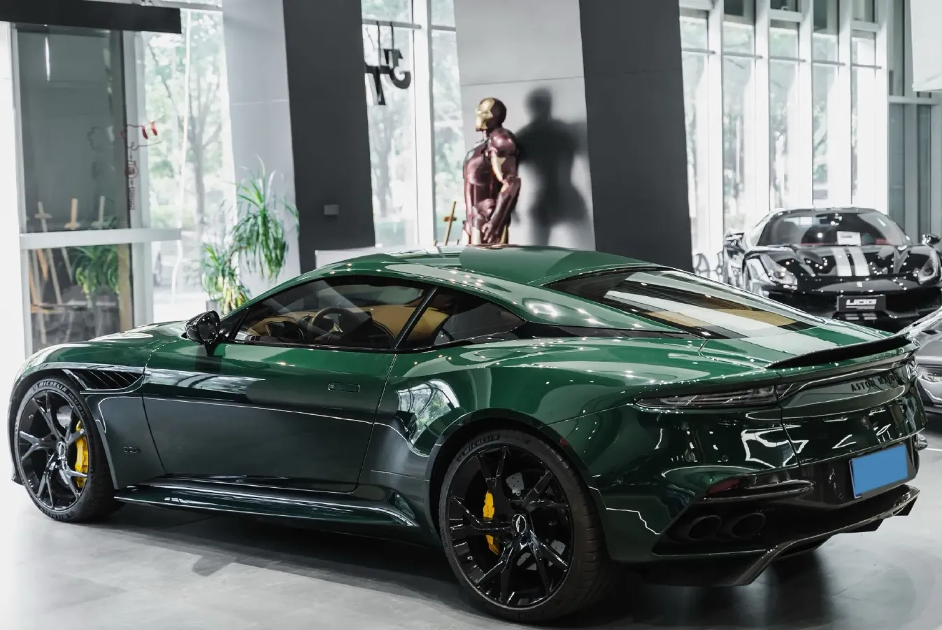 2019 Aston Martin DBS 5.2T 725HP V12 8AT,autocango,china used car exporter,china ev exporter,chinese used car exporter,chinese used ev exporter
