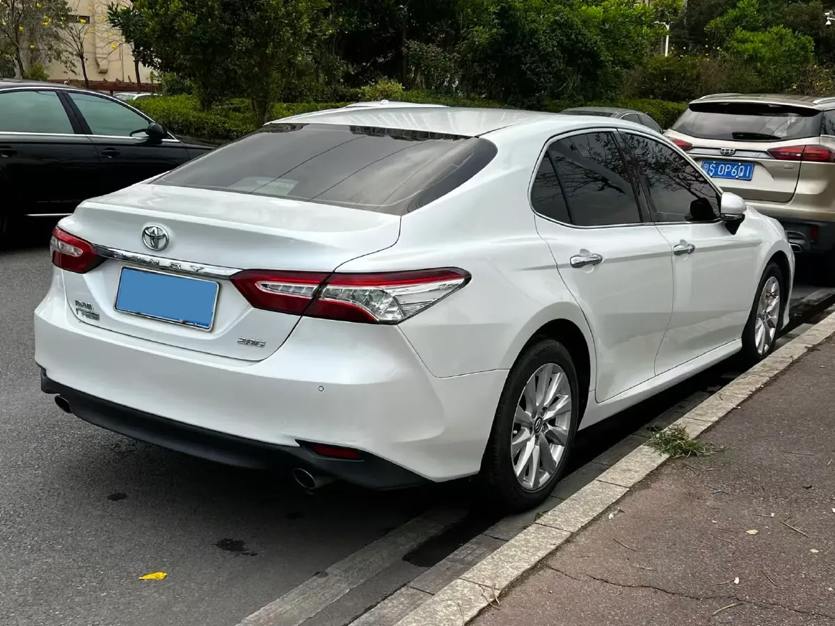 2018 Toyota Camry 2.0L 169HP L4 6AT,autocango,china used car exporter,china ev exporter,chinese used car exporter,chinese used ev exporter
