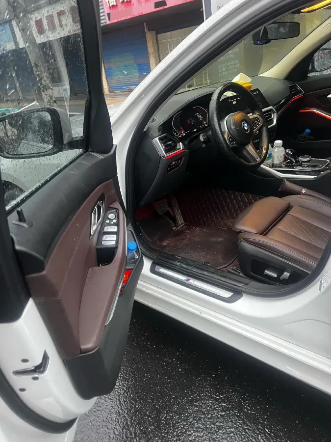 2022 BMW 3 Series 2.0T 156HP L4 8AT,autocango,china used car exporter,china ev exporter,chinese used car exporter,chinese used ev exporter