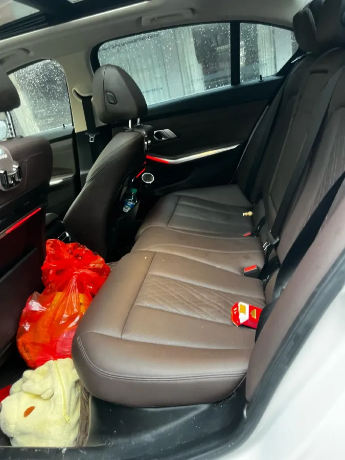 2022 BMW 3 Series 2.0T 156HP L4 8AT,autocango,china used car exporter,china ev exporter,chinese used car exporter,chinese used ev exporter