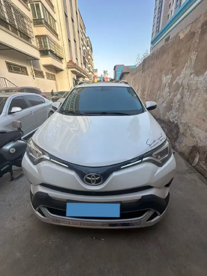 2018 Toyota RAV4 2.0L 151HP L4 CVT,autocango,china used car exporter,china ev exporter,chinese used car exporter,chinese used ev exporter