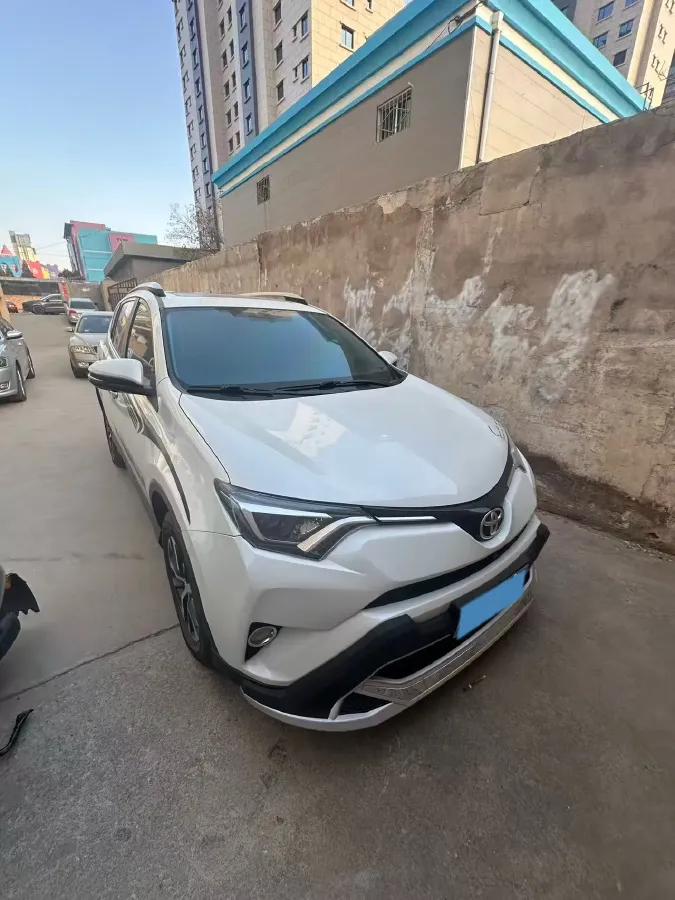 2018 Toyota RAV4 2.0L 151HP L4 CVT,autocango,china used car exporter,china ev exporter,chinese used car exporter,chinese used ev exporter