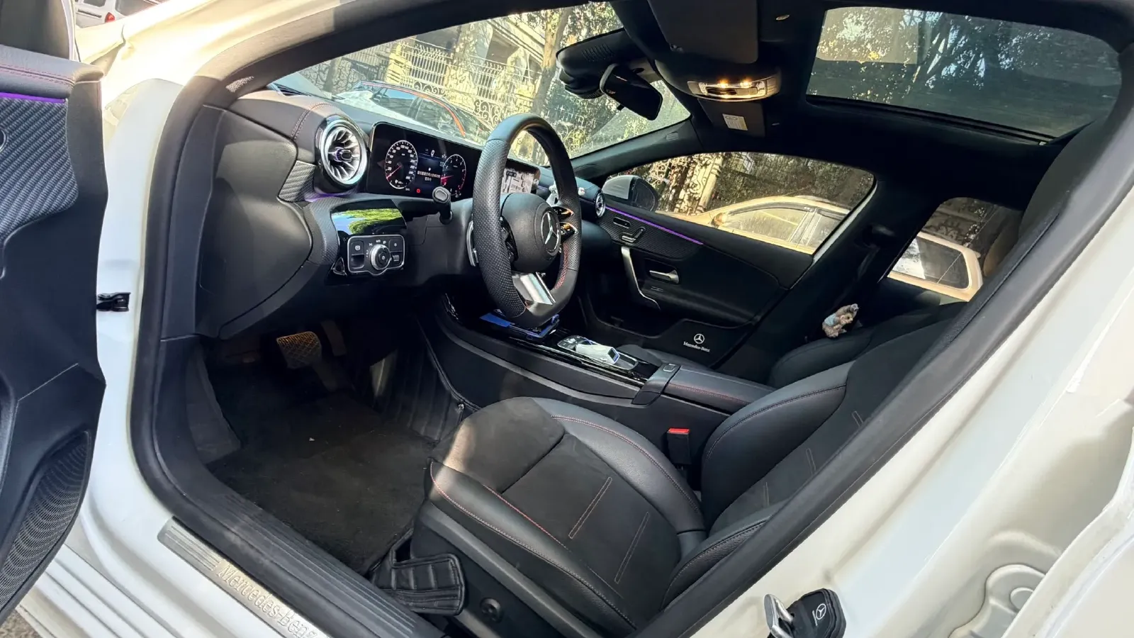 2024 Mercedes-Benz A Class 1.3T 163HP L4 7DCT,autocango,china used car exporter,china ev exporter,chinese used car exporter,chinese used ev exporter