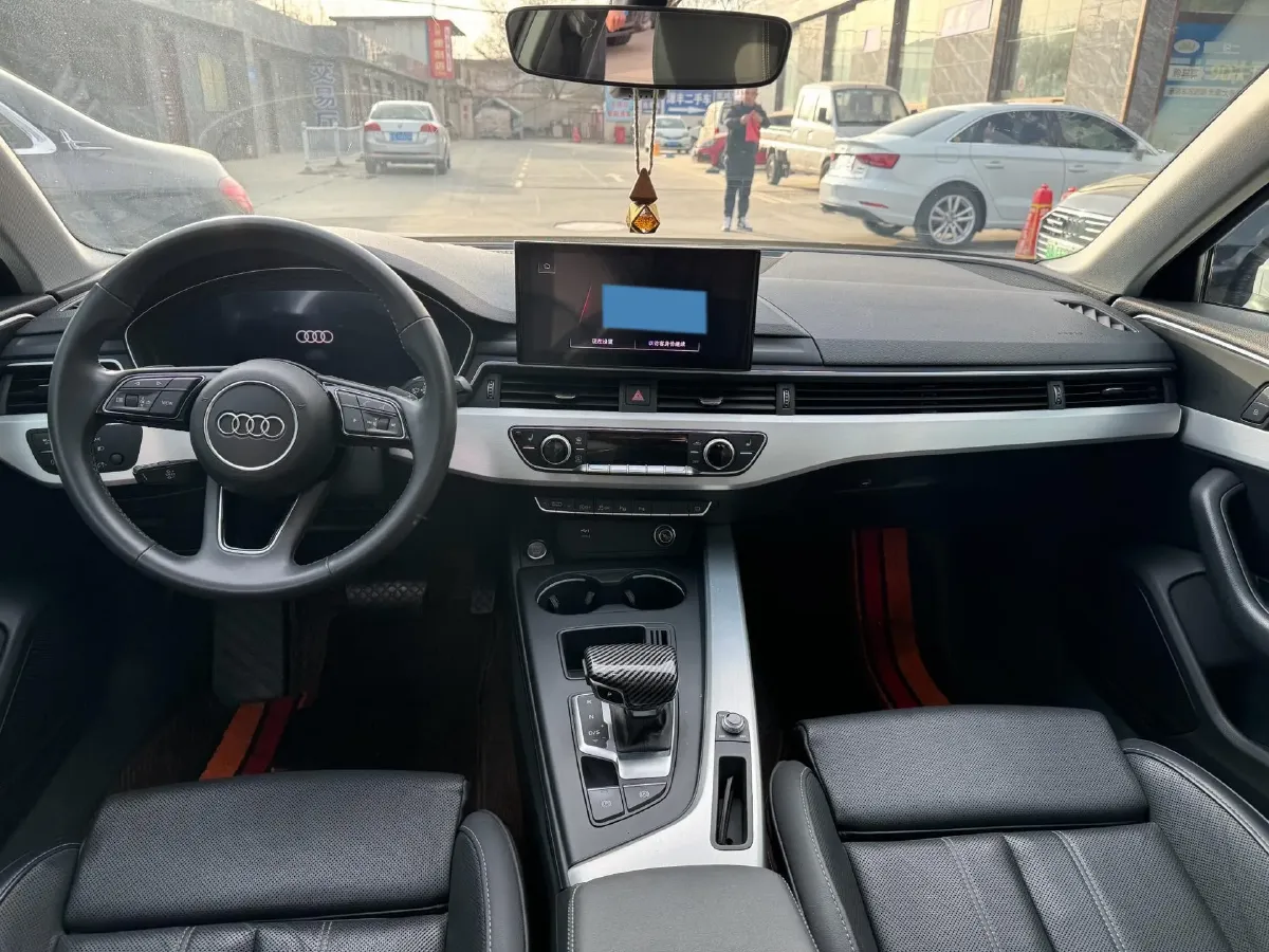 2020 Audi A4L 2.0T 190HP L4 7DCT,autocango,china used car exporter,china ev exporter,chinese used car exporter,chinese used ev exporter