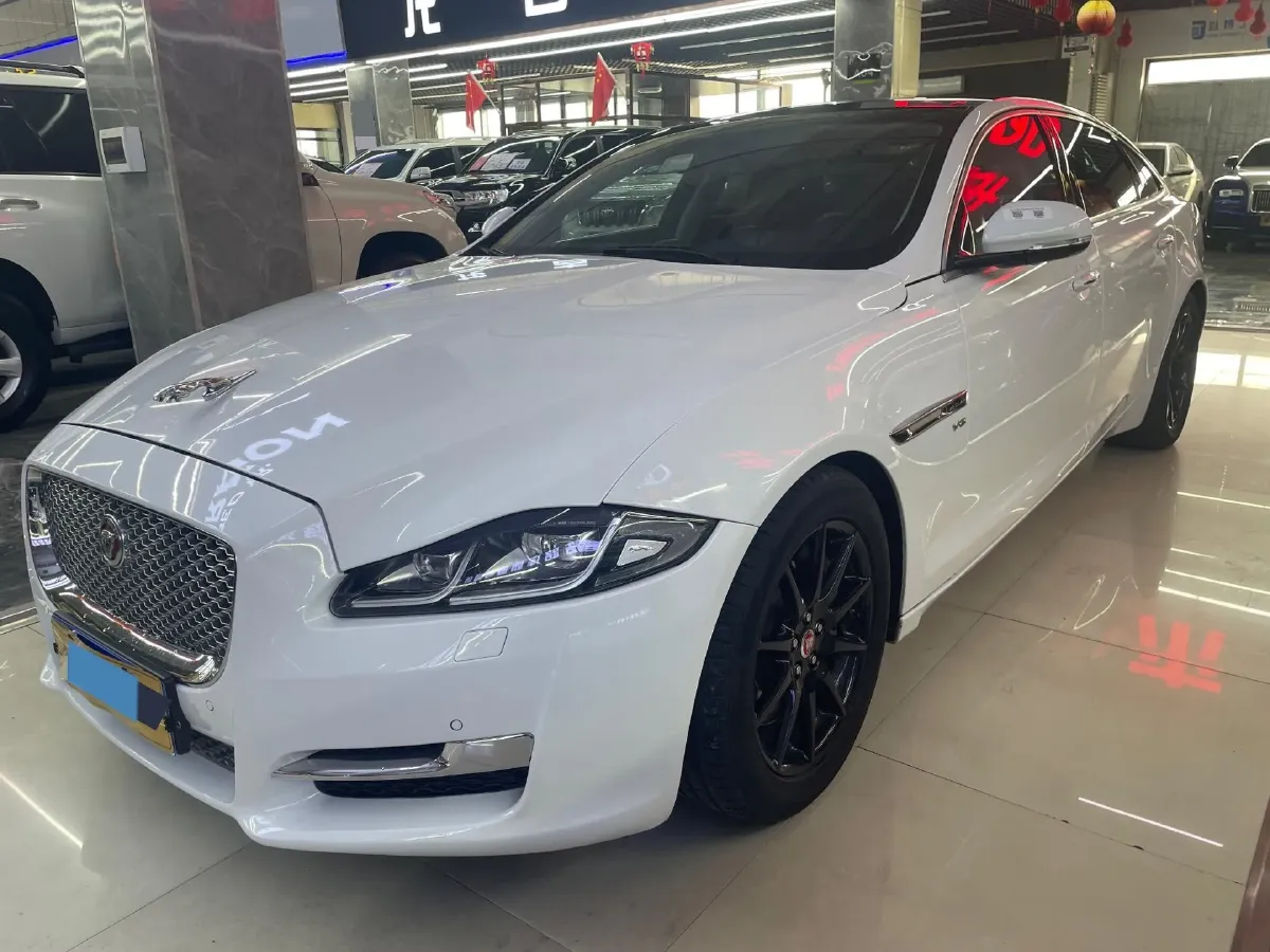 2016 Jaguar XJ 3.0T 340HP V6 8AT,autocango,china used car exporter,china ev exporter,chinese used car exporter,chinese used ev exporter
