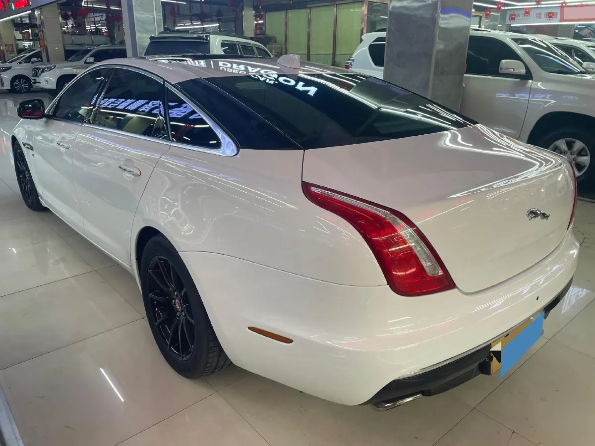 2016 Jaguar XJ 3.0T 340HP V6 8AT,autocango,china used car exporter,china ev exporter,chinese used car exporter,chinese used ev exporter