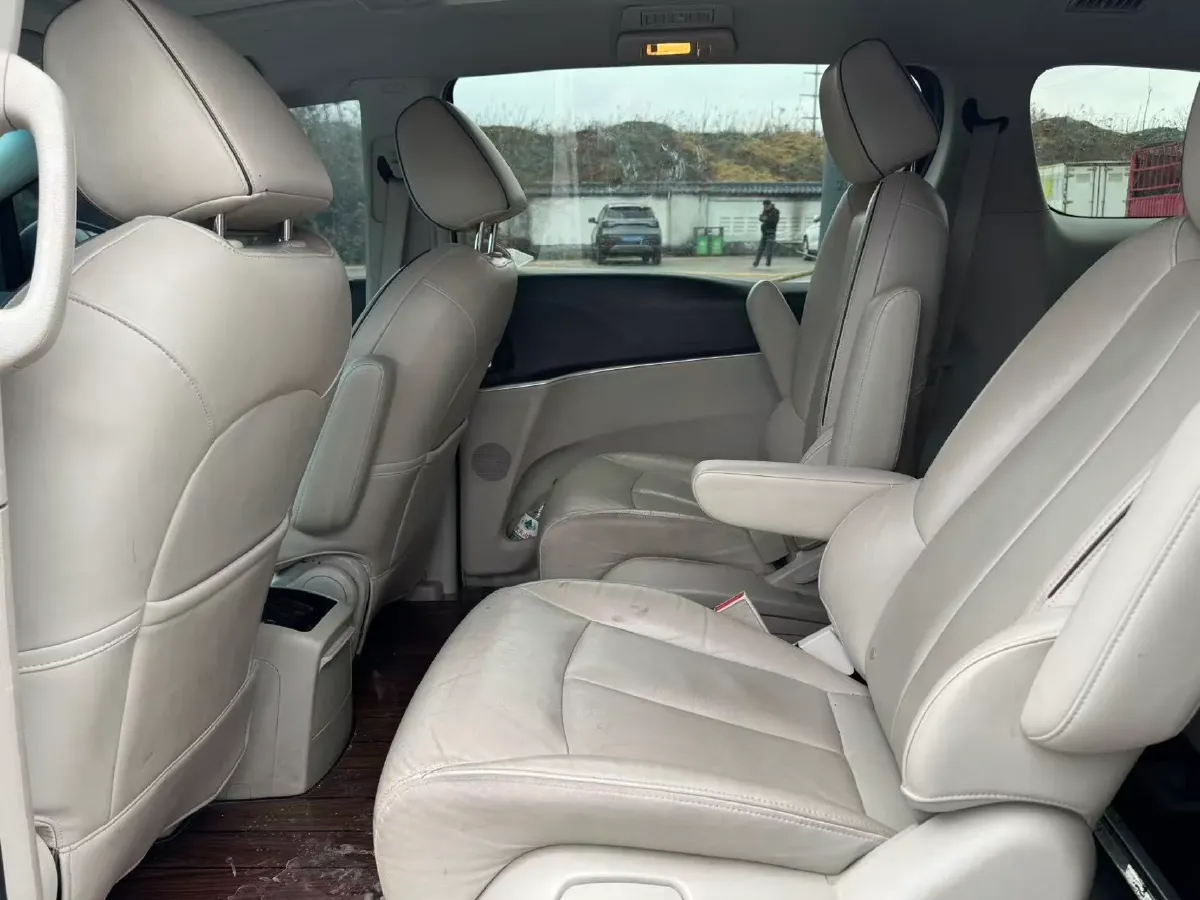 2021 Buick GL8 2.0T 237HP L4 9AT,autocango,china used car exporter,china ev exporter,chinese used car exporter,chinese used ev exporter