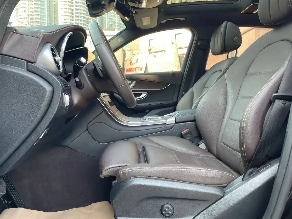 2022 Mercedes-Benz GLC Class 2.0T 258HP L4 9AT,autocango,china used car exporter,china ev exporter,chinese used car exporter,chinese used ev exporter