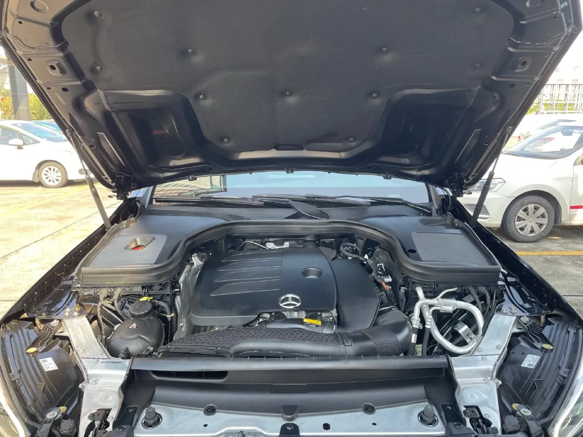 2022 Mercedes-Benz GLC Class 2.0T 258HP L4 9AT,autocango,china used car exporter,china ev exporter,chinese used car exporter,chinese used ev exporter