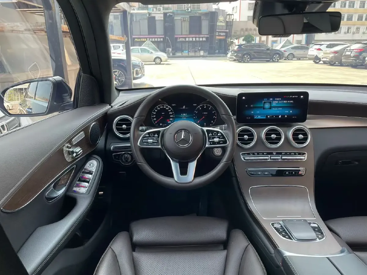 2022 Mercedes-Benz GLC Class 2.0T 258HP L4 9AT,autocango,china used car exporter,china ev exporter,chinese used car exporter,chinese used ev exporter
