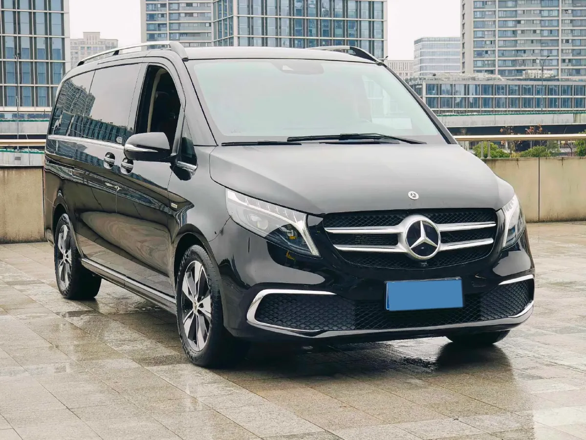 2022 Mercedes-Benz V Class 2.0T 211HP L4 9AT,autocango,china used car exporter,china ev exporter,chinese used car exporter,chinese used ev exporter