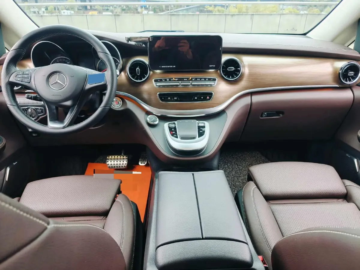 2022 Mercedes-Benz V Class 2.0T 211HP L4 9AT,autocango,china used car exporter,china ev exporter,chinese used car exporter,chinese used ev exporter