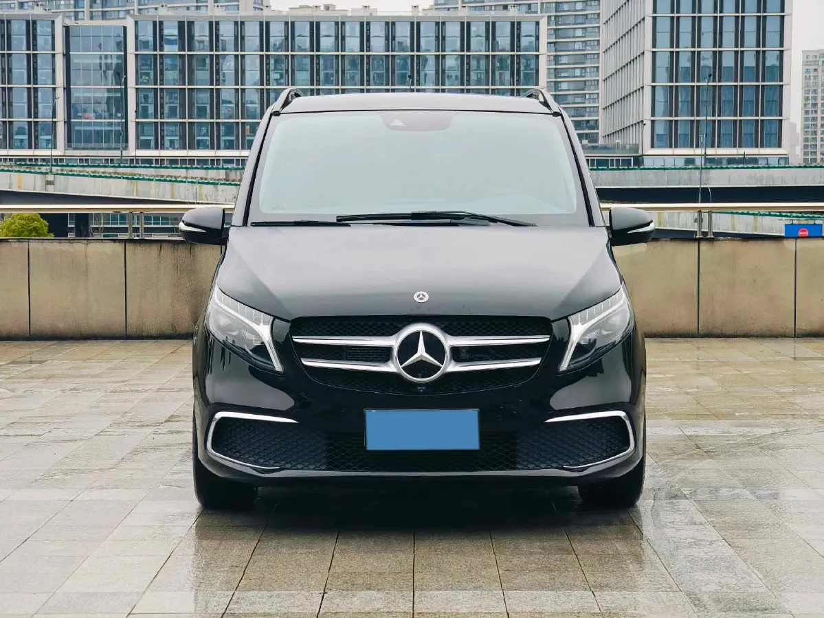 2022 Mercedes-Benz V Class 2.0T 211HP L4 9AT,autocango,china used car exporter,china ev exporter,chinese used car exporter,chinese used ev exporter