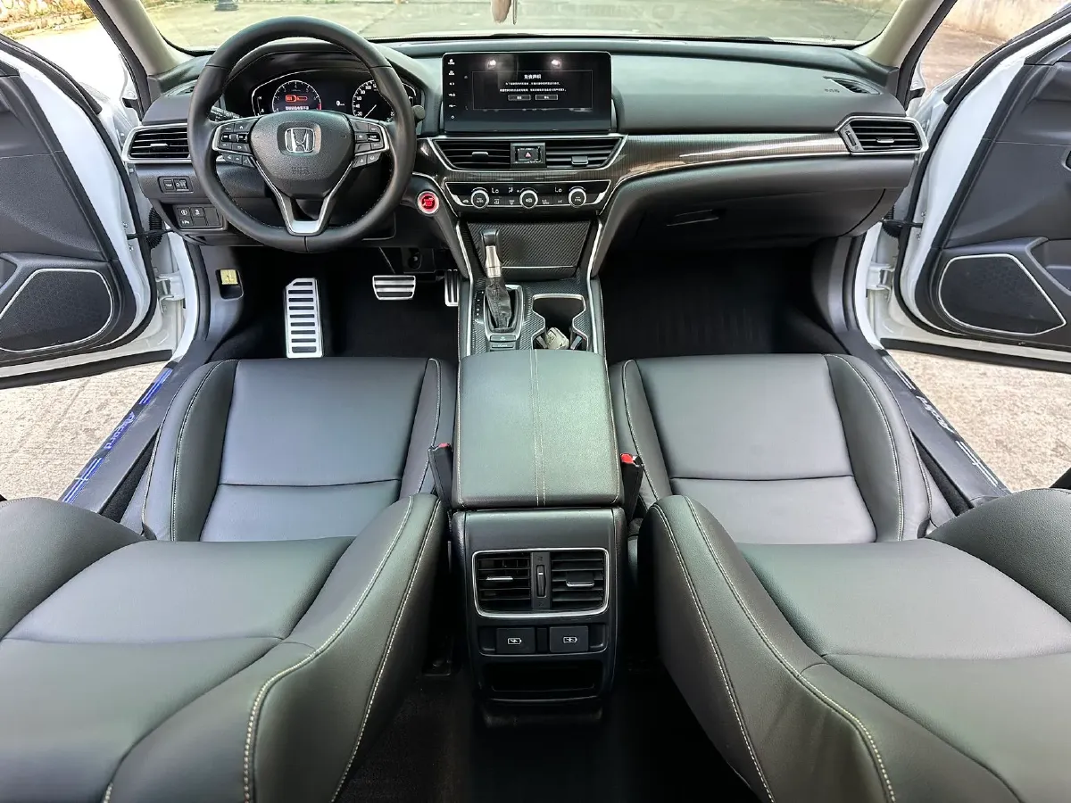 2022 Honda Accord 1.5T 194HP L4 CVT,autocango,china used car exporter,china ev exporter,chinese used car exporter,chinese used ev exporter