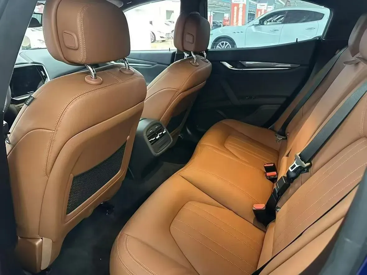 2022 Audi Q7 2.0T 245HP L4 8AT,autocango,china used car exporter,china ev exporter,chinese used car exporter,chinese used ev exporter