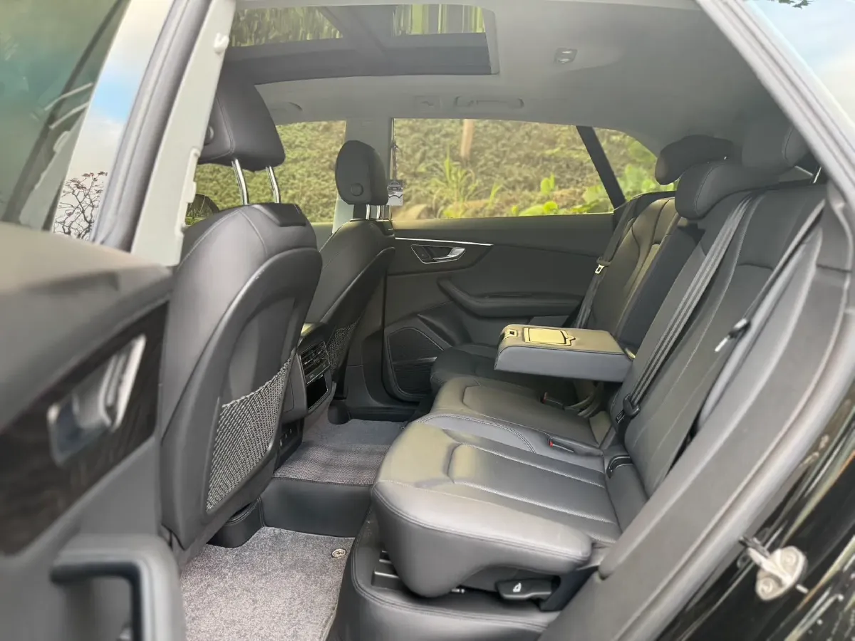 2023 Audi Q8 3.0T 340HP V6 8AT,autocango,china used car exporter,china ev exporter,chinese used car exporter,chinese used ev exporter