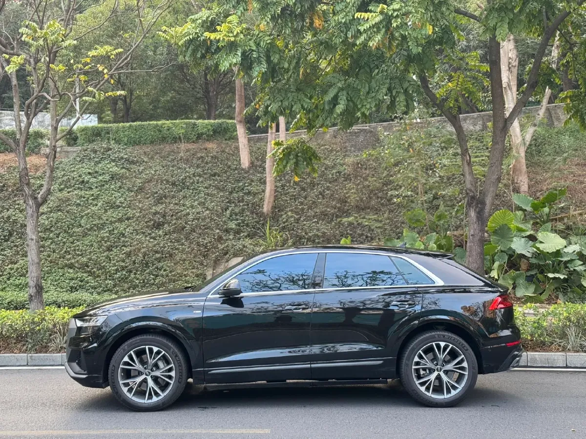 2023 Audi Q8 3.0T 340HP V6 8AT,autocango,china used car exporter,china ev exporter,chinese used car exporter,chinese used ev exporter
