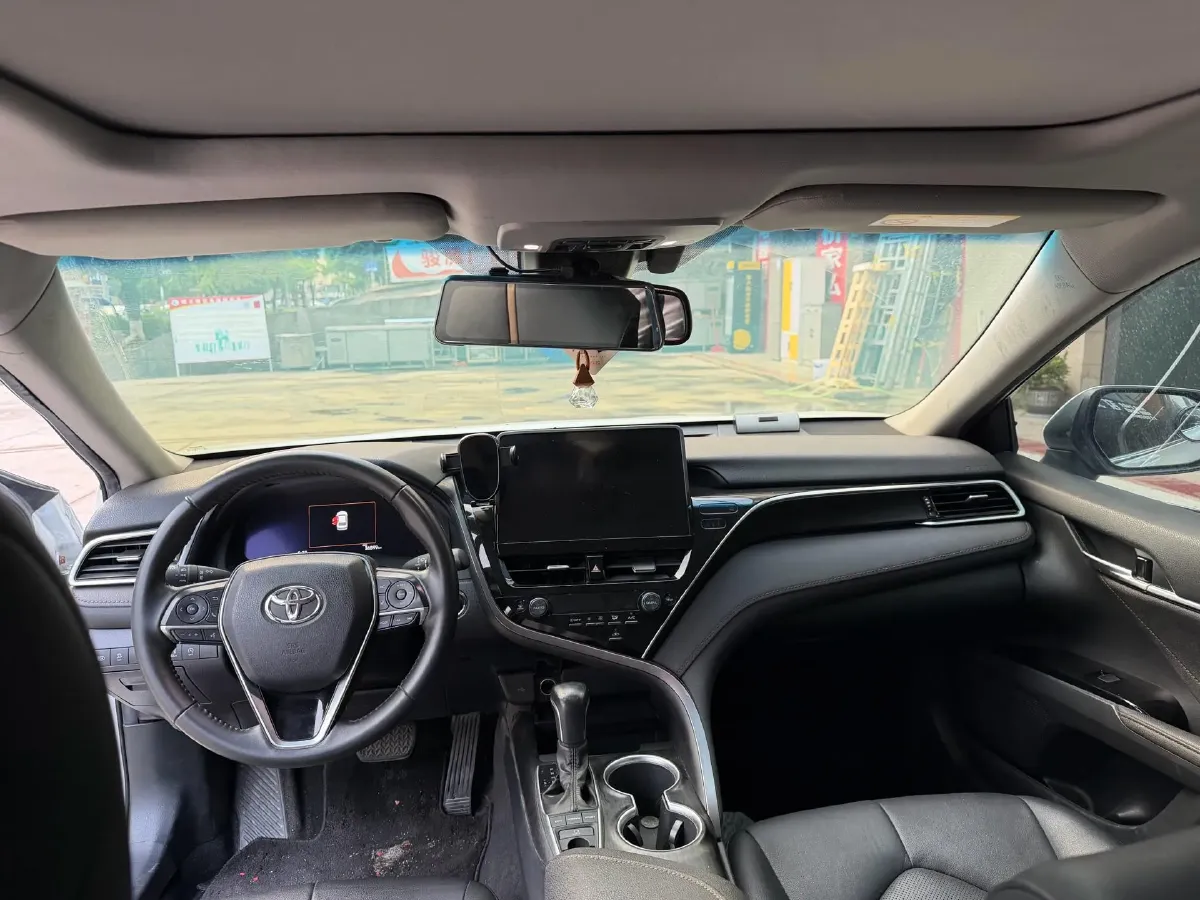 2021 Toyota Camry 2.5L 209HP L4 8AT,autocango,china used car exporter,china ev exporter,chinese used car exporter,chinese used ev exporter