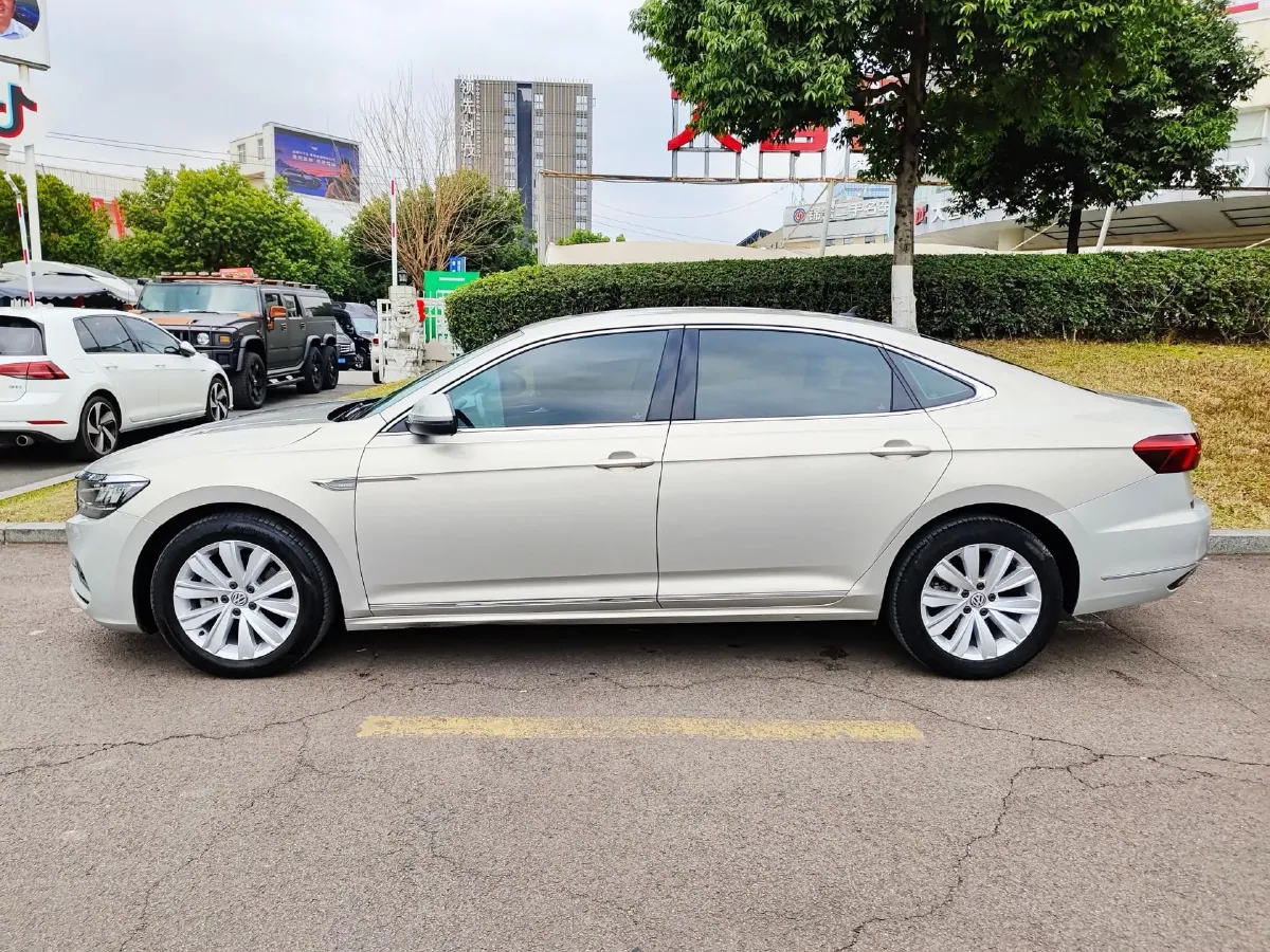 2019 Skoda Kodiak 2.0T 186HP L4 7DCT,autocango,china used car exporter,china ev exporter,chinese used car exporter,chinese used ev exporter