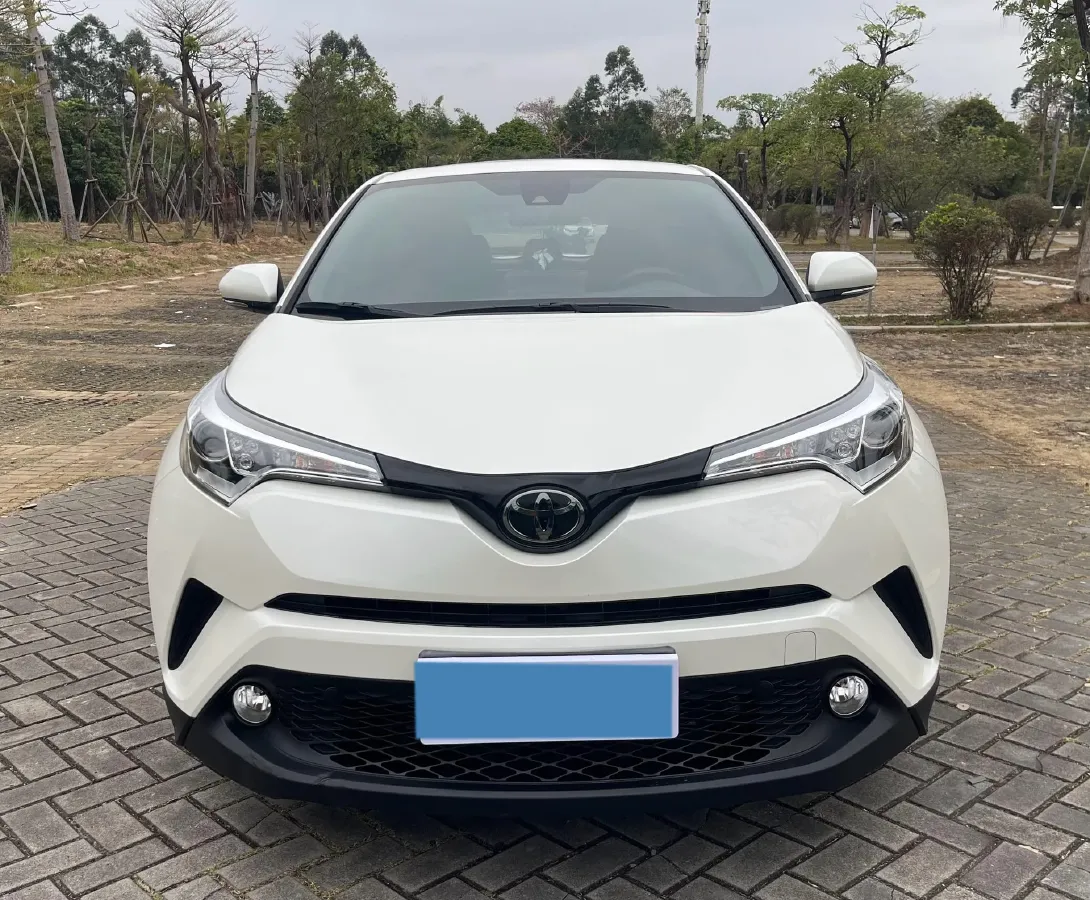 2020 Toyota C-HR 2.0L 171HP L4 CVT,autocango,china used car exporter,china ev exporter,chinese used car exporter,chinese used ev exporter