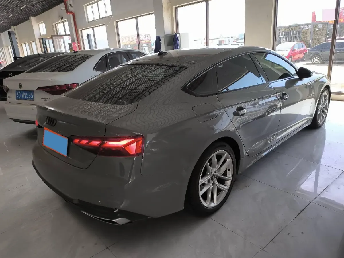2022 Audi A5 2.0T 204HP L4 7DCT,autocango,china used car exporter,china ev exporter,chinese used car exporter,chinese used ev exporter