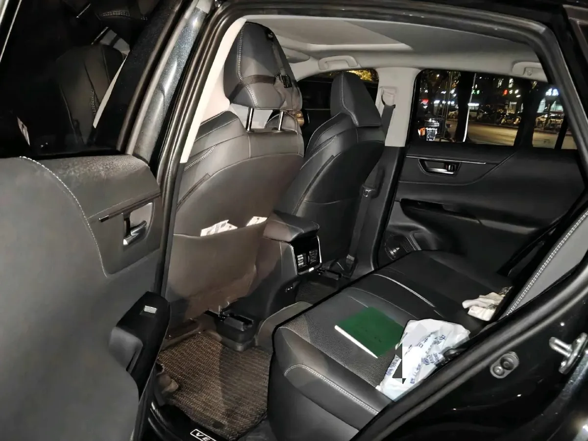 2023 Toyota Venza 2.5L 178HP L4 E-CVT Hybrid,autocango,china used car exporter,china ev exporter,chinese used car exporter,chinese used ev exporter