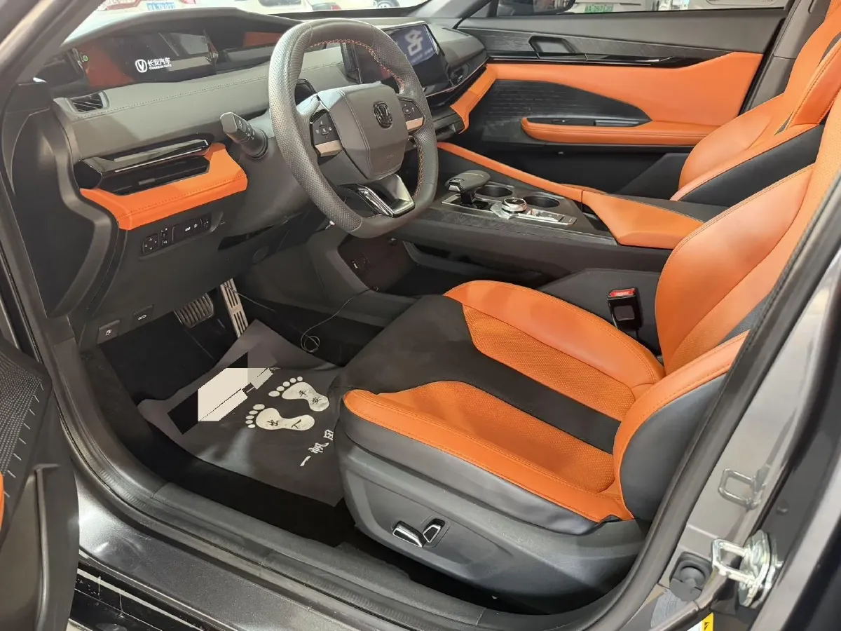 2023 ChangAn UNI-V 1.5T 188HP L4 7DCT,autocango,china used car exporter,china ev exporter,chinese used car exporter,chinese used ev exporter