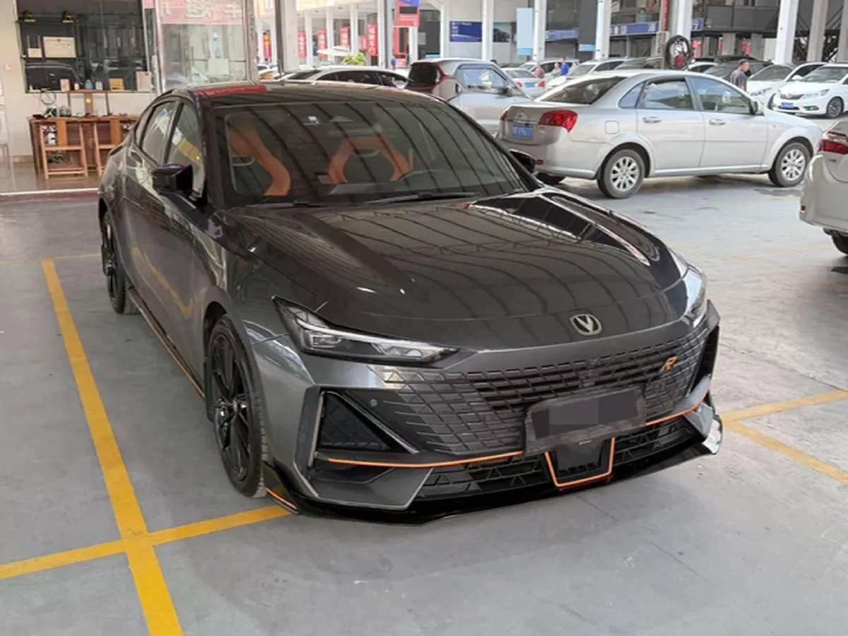 2023 ChangAn UNI-V 1.5T 188HP L4 7DCT,autocango,china used car exporter,china ev exporter,chinese used car exporter,chinese used ev exporter