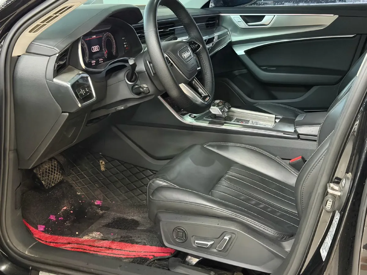 2023 Audi A6L 2.0T 245HP L4 7DCT,autocango,china used car exporter,china ev exporter,chinese used car exporter,chinese used ev exporter