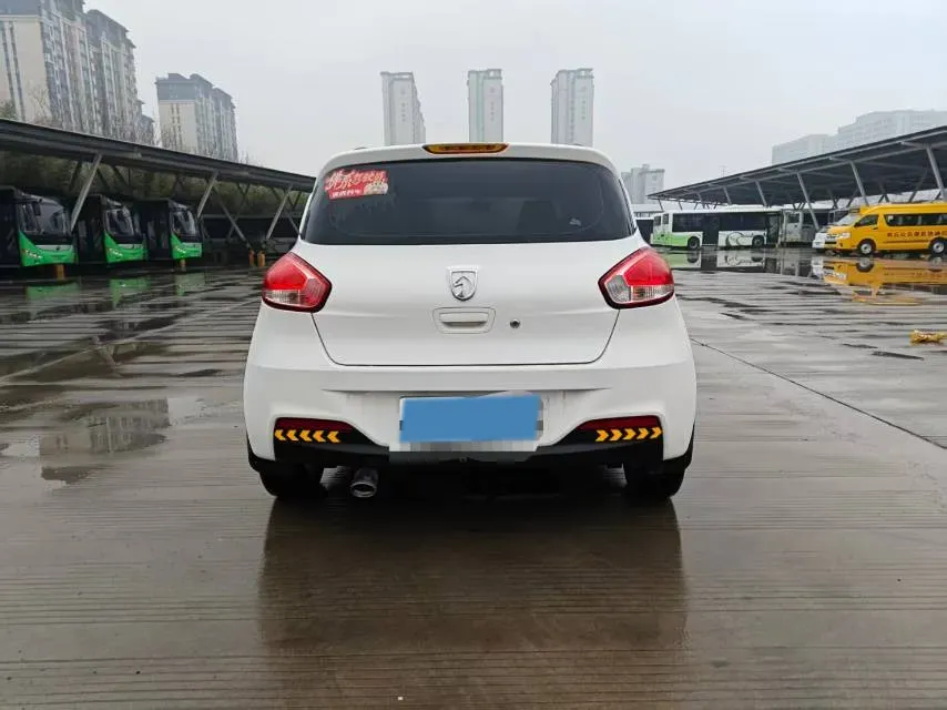 2016 BaoJun 310 1.2L 82HP L4 5MT,autocango,china used car exporter,china ev exporter,chinese used car exporter,chinese used ev exporter