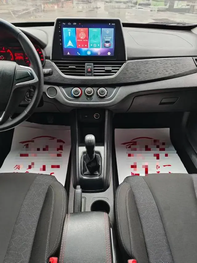 2016 BaoJun 310 1.2L 82HP L4 5MT,autocango,china used car exporter,china ev exporter,chinese used car exporter,chinese used ev exporter