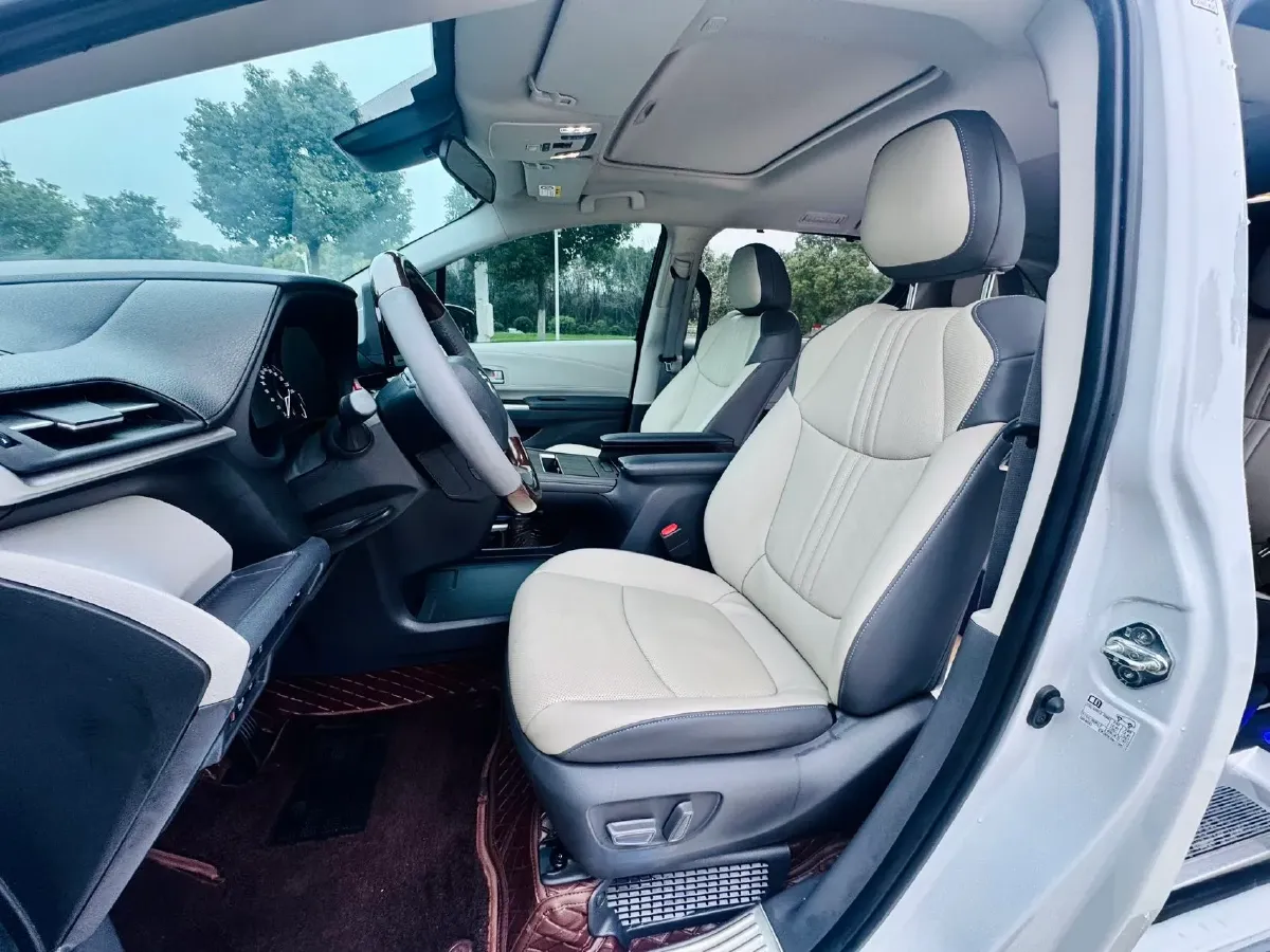 2021 Toyota Sienna 2.5L 192HP L4 E-CVT Hybrid,autocango,china used car exporter,china ev exporter,chinese used car exporter,chinese used ev exporter