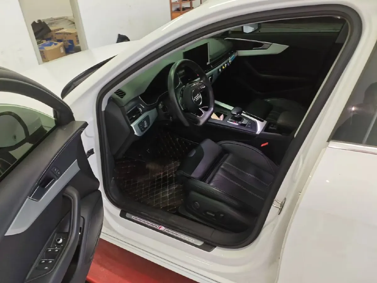 2020 Audi A4L 2.0T 190HP L4 7DCT,autocango,china used car exporter,china ev exporter,chinese used car exporter,chinese used ev exporter