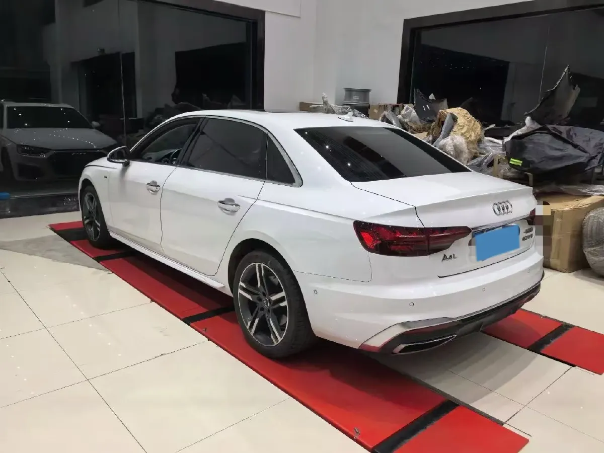 2020 Audi A4L 2.0T 190HP L4 7DCT,autocango,china used car exporter,china ev exporter,chinese used car exporter,chinese used ev exporter