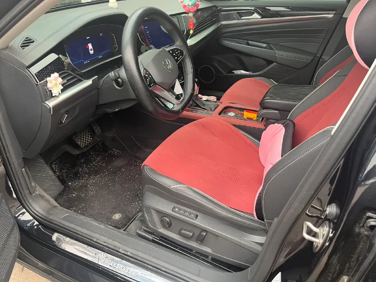 2024 Volkswagen Passat 2.0T 220HP L4 7DCT,autocango,china used car exporter,china ev exporter,chinese used car exporter,chinese used ev exporter