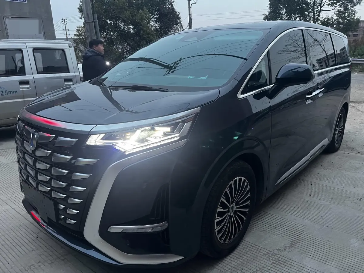 2022 Mercedes-Benz GLC Class 2.0T 197HP L4 9AT,autocango,china used car exporter,china ev exporter,chinese used car exporter,chinese used ev exporter