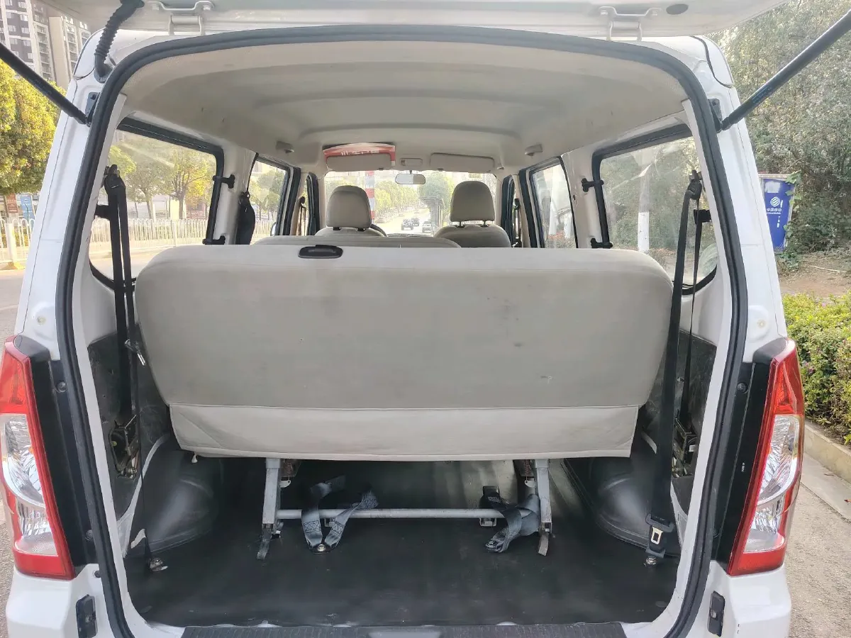 2019 WuLing RongGuang 1.5L 107HP L4 5MT,autocango,china used car exporter,china ev exporter,chinese used car exporter,chinese used ev exporter