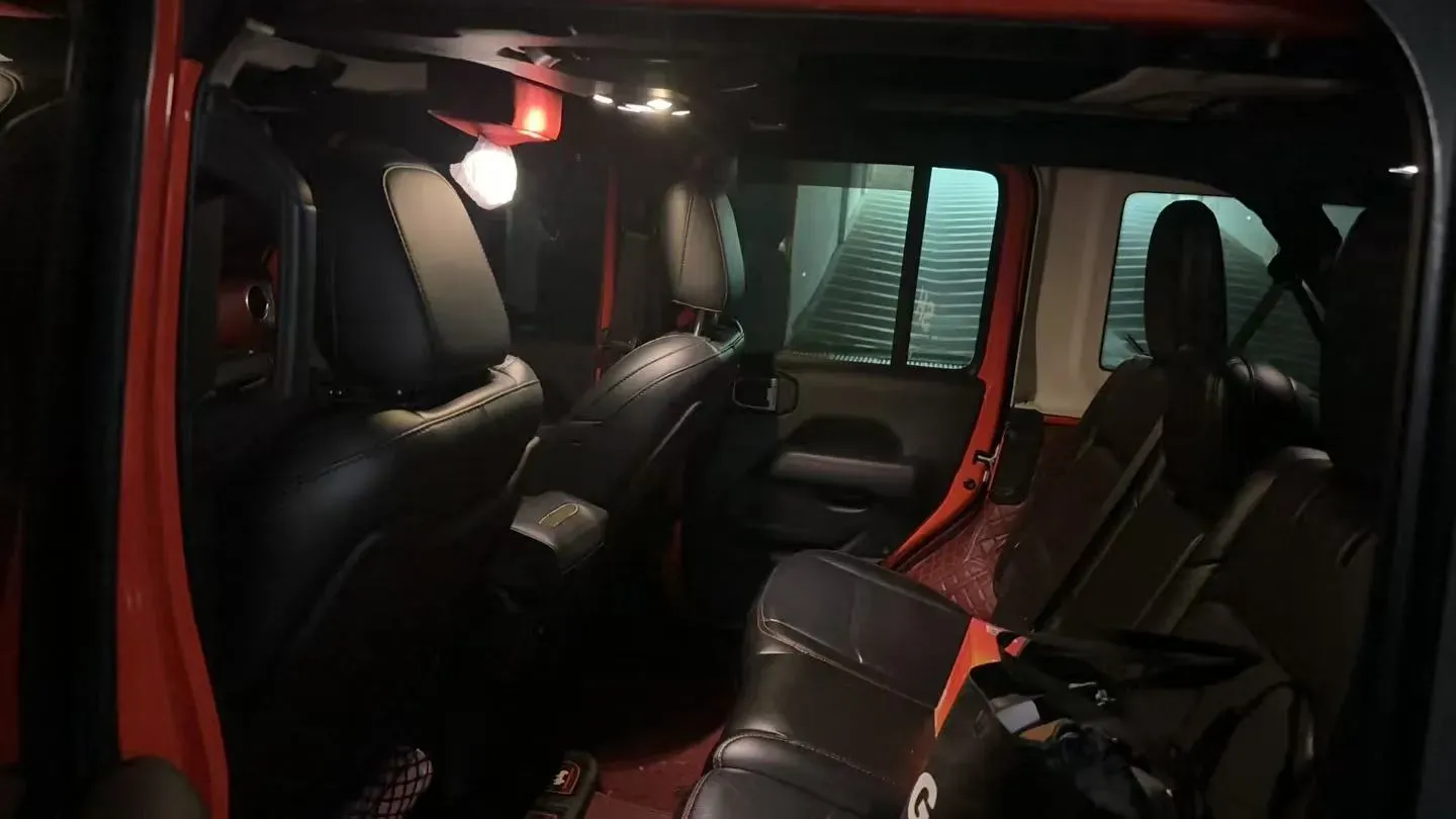 2019 Jeep Wrangler 2.0T 266HP L4 8AT,autocango,china used car exporter,china ev exporter,chinese used car exporter,chinese used ev exporter