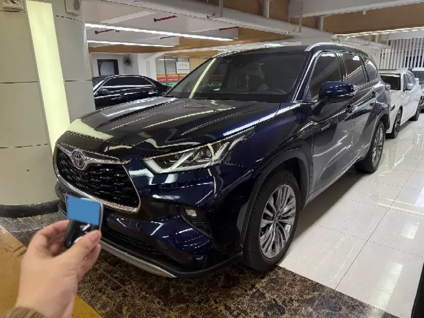 2022 Toyota Highlander 2.5L 192HP L4 E-CVT Hybrid,autocango,china used car exporter,china ev exporter,chinese used car exporter,chinese used ev exporter
