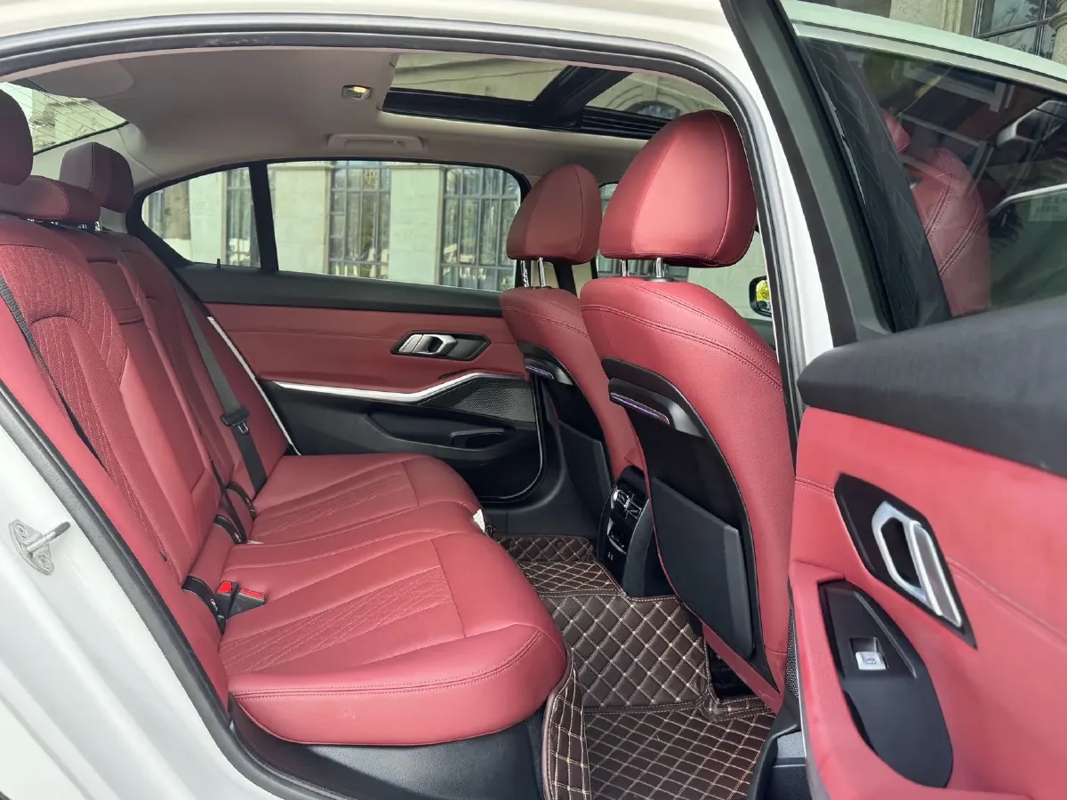 2022 BMW 3 Series 2.0T 184HP L4 8AT,autocango,china used car exporter,china ev exporter,chinese used car exporter,chinese used ev exporter